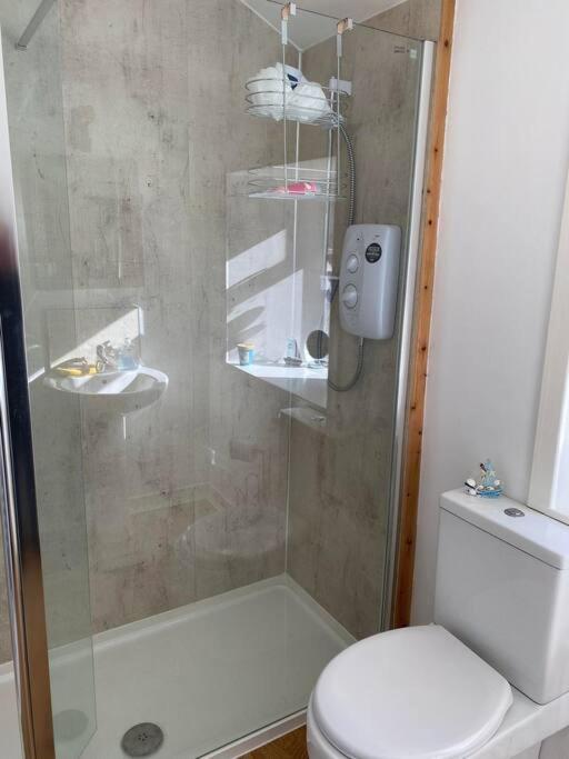 2 Bedroom House Overlooking Pierowall Bay, Westray Exteriör bild