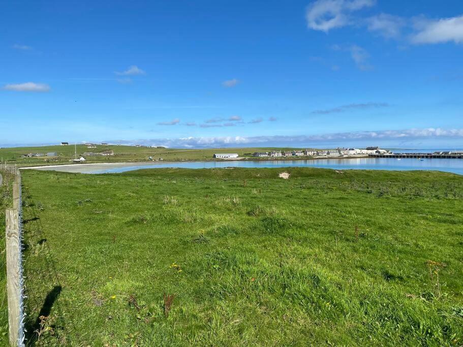 2 Bedroom House Overlooking Pierowall Bay, Westray Exteriör bild